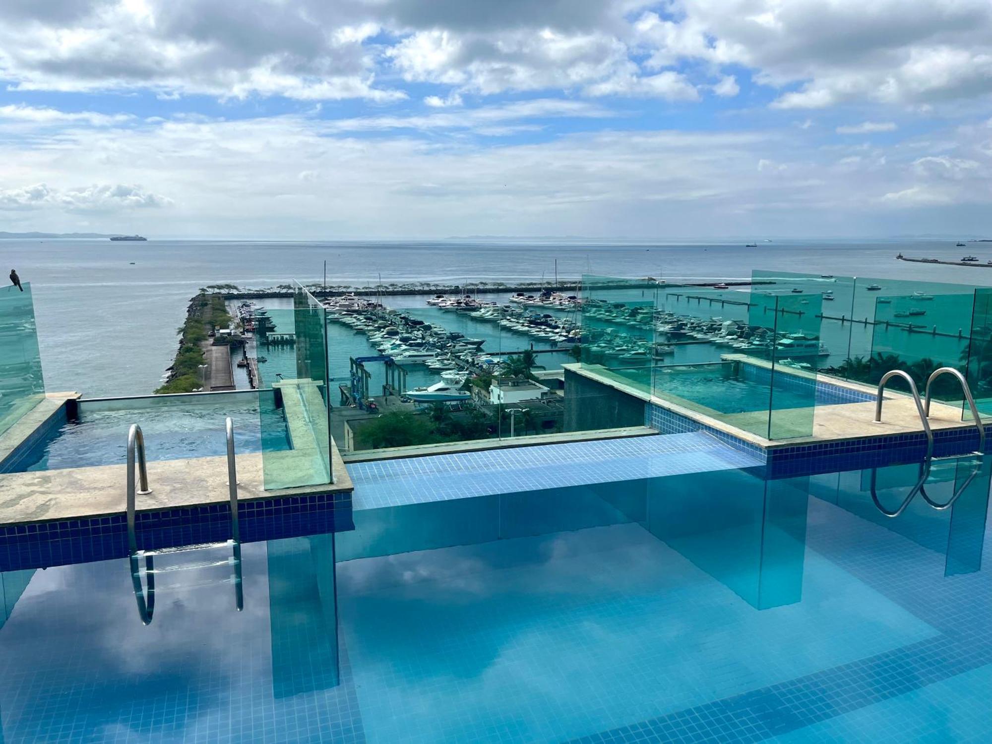 살바도르 Cloc Marina Vista Mar P/ A Baia De Todos Os Santos 아파트 외부 사진